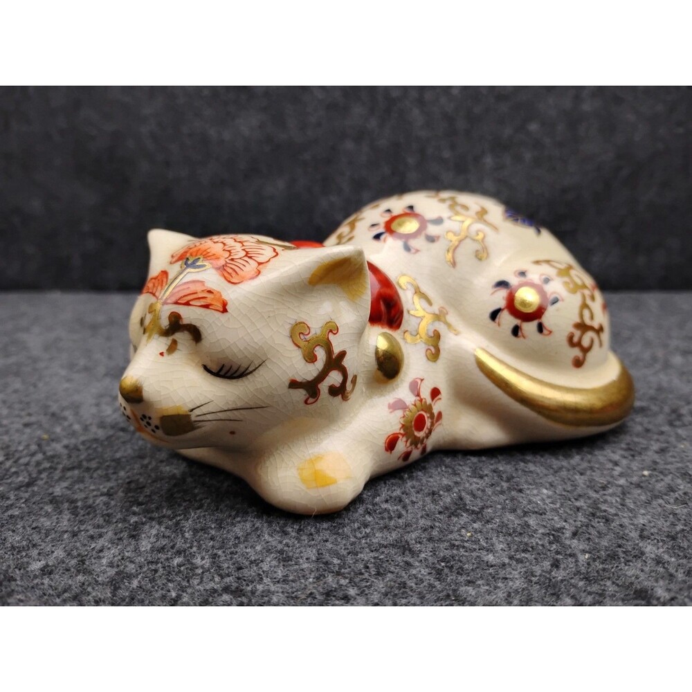 Vintage Imari Cat Figurine Hand Painted Sleeping Kitten Japan Andrea Sadek 5 in.